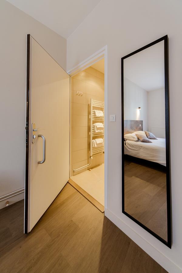 Logis Hotel - Le Petit Bellon Senlis  Exterior photo