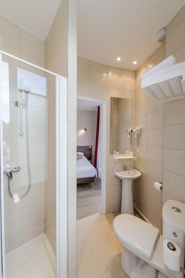 Logis Hotel - Le Petit Bellon Senlis  Exterior photo